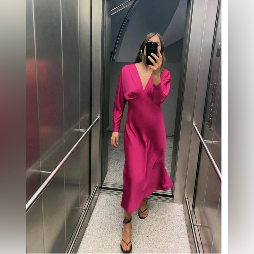 SATIN EFFECT MIDI DRESS RASPBERRY . SIZE M